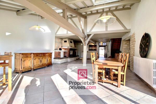 1h de PARIS - BELLE LONGERE de 250 m2 environ, garage