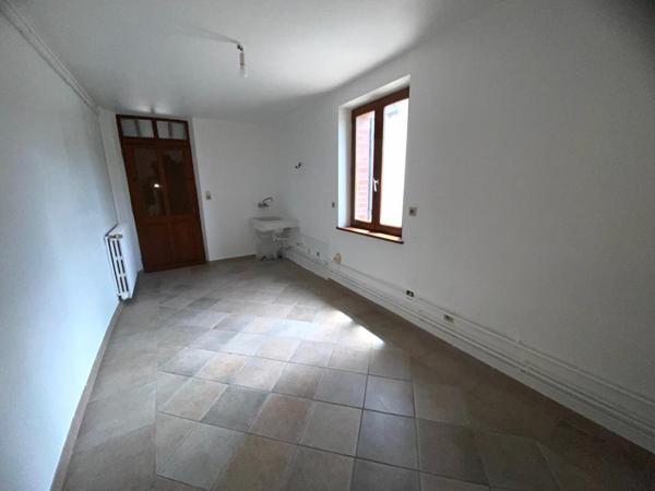 1h de PARIS - BELLE LONGERE de 250 m2 environ, garage