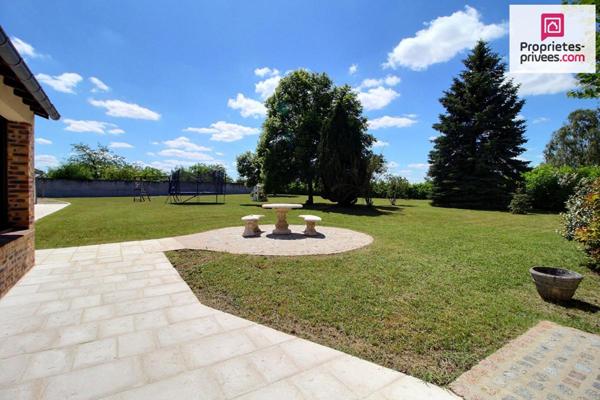 1h de PARIS - BELLE LONGERE de 250 m2 environ, garage