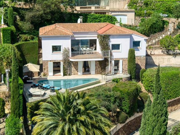 Vente Villa de luxe Théoule-sur-Mer 6 Pièces 231 m²