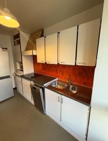 Grand T2  balcon, ascenseur, concierge Place d'Italie