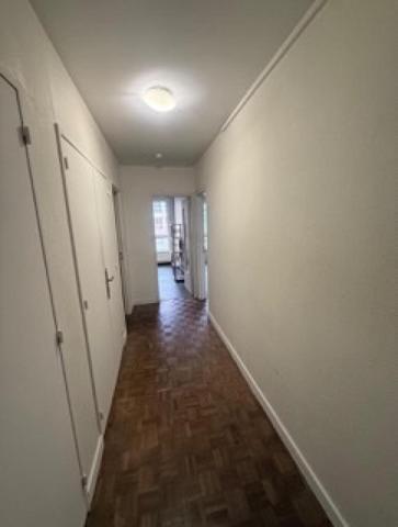 Grand T2  balcon, ascenseur, concierge Place d'Italie