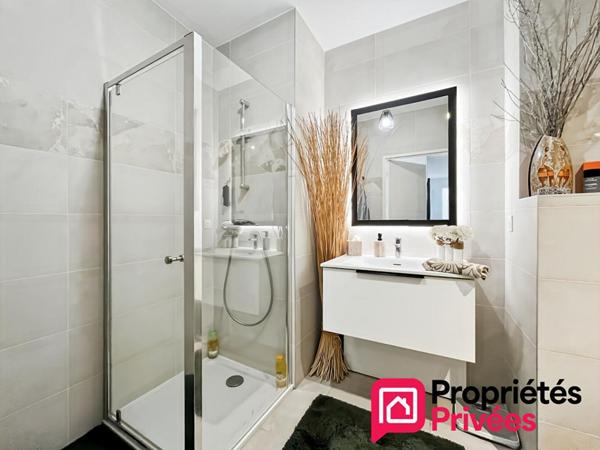 Villeneuve-Loubet  3 pièces en dernier étage, terrasse, vue mer & montagnes