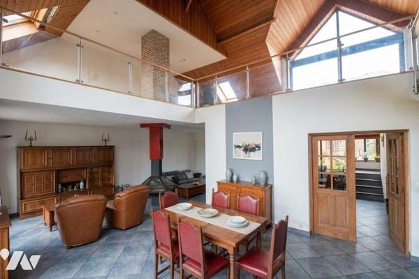 MAISON SEMI PLAIN PIED DE 258 M2  HABITABLES - 3 CHAMBRES - JARDIN - GRAND GARAGE - ATELIER - A...