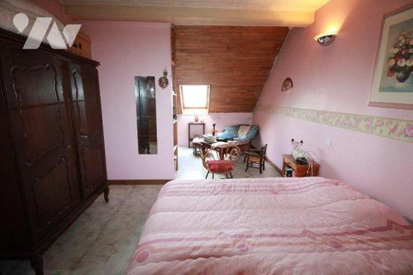 MAISON SEMI PLAIN PIED DE 258 M2  HABITABLES - 3 CHAMBRES - JARDIN - GRAND GARAGE - ATELIER - A...
