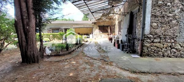 GRANDE MAISON À RÉNOVER SUR UN TERRAIN DE 1590 m2