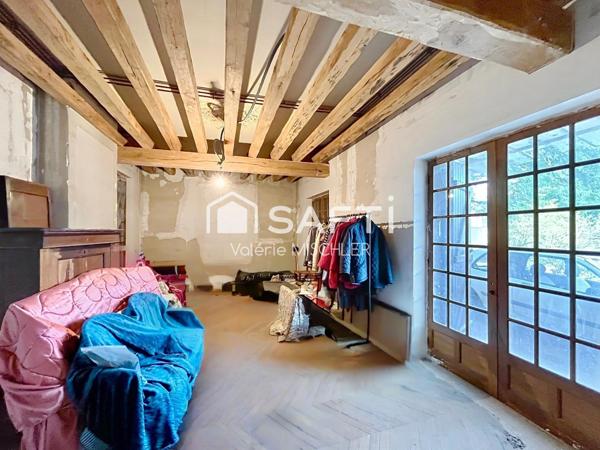 GRANDE MAISON À RÉNOVER SUR UN TERRAIN DE 1590 m2