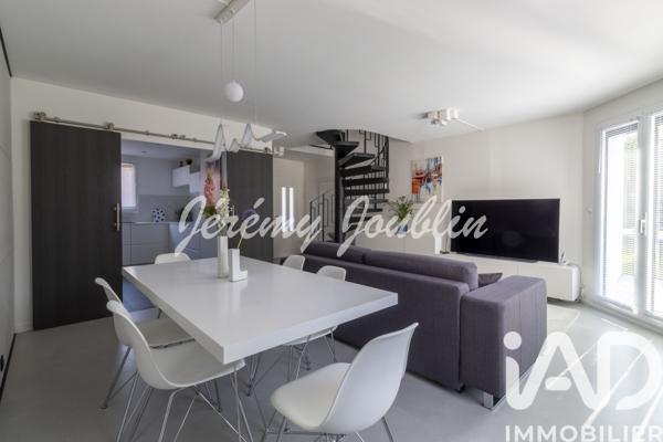 Maison à vendre 5 pièces 102 m² Jouy-le-Moutier