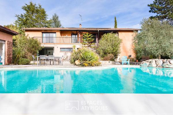 Maison d’Architecte piscine et vue sur la campagne