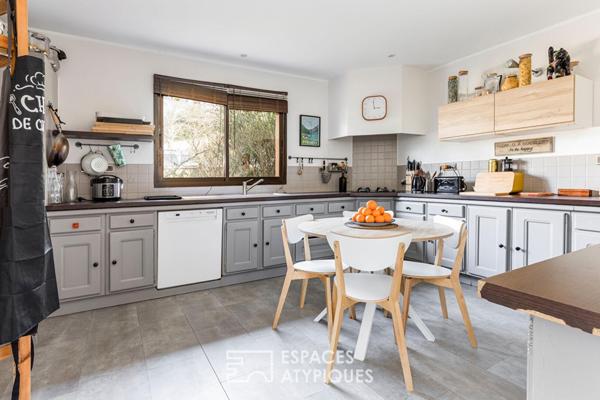 Maison d’Architecte piscine et vue sur la campagne
