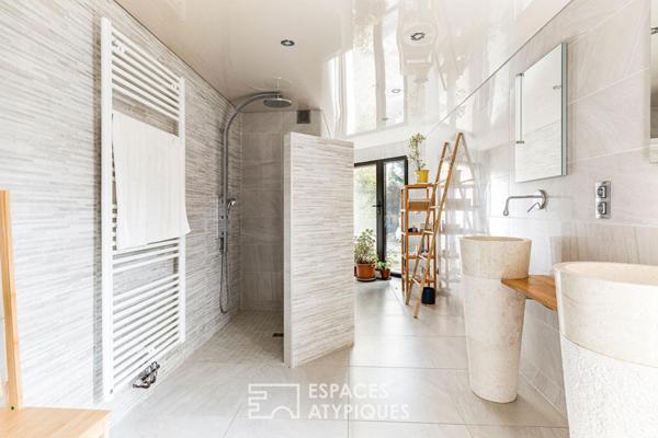 Maison d’Architecte piscine et vue sur la campagne