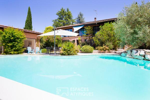 Maison d’Architecte avec vue, piscine et poolhouse
