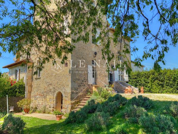 Beau château XIIIe et Renaissance aux portes de Nérac (Lot-et-Garonne)