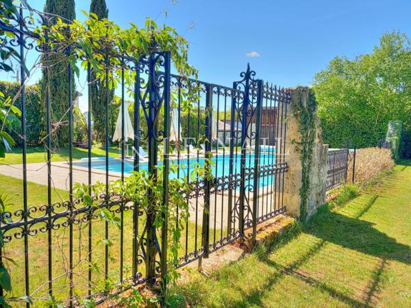 Beau château XIIIe et Renaissance aux portes de Nérac (Lot-et-Garonne)