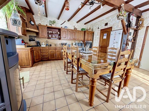 Maison à vendre 8 pièces 192 m² Saint-Gervais-les-Trois-Clochers
