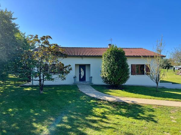 MAISON AVEC SOUS SOL, PISCINE ET JARDIN