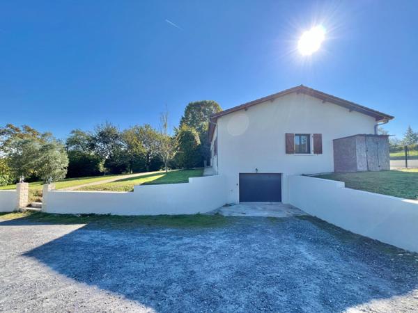 MAISON AVEC SOUS SOL, PISCINE ET JARDIN