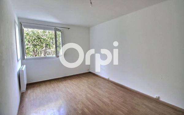 Appartement à vendre    4 pièces • 82 m2 Marseille 11