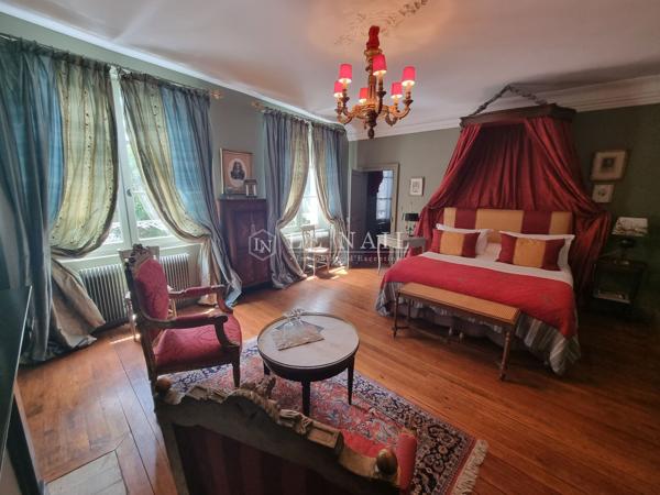 Splendide hôtel particulier en coeur de ville, à vendre