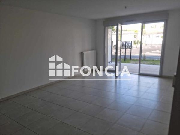 Location Appartement 3 pièces 65.5 m² - 16 AVENUE JULES FERRY Les Angles 30133