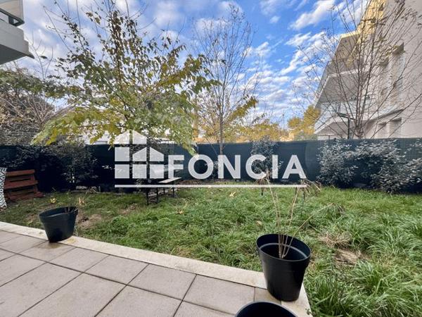 Location Appartement 3 pièces 65.5 m² - 16 AVENUE JULES FERRY Les Angles 30133