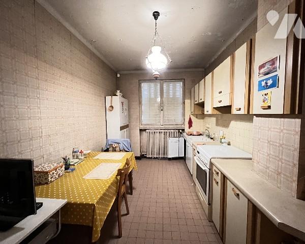 Rillieux-Crépieux, maison à rénover de 7 pièces et 265 m² dont 145 m² habitables, terrain de 678 m².