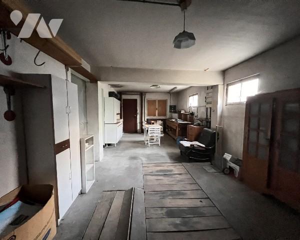 Rillieux-Crépieux, maison à rénover de 7 pièces et 265 m² dont 145 m² habitables, terrain de 678 m².