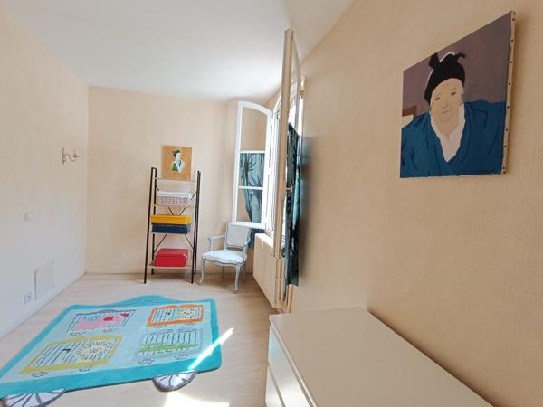 Arles (13200) Quartier Chabourlet, maison de ville avec jardin