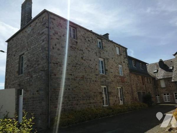 A VENDRE. Ensemble immobilier. BARENTON. Sud Manche. Basse Normandie.
Ensemble immobilier comp...