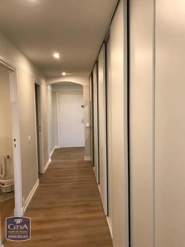 Appartement à louer 4 pièces 108.07m² Saint-Omer (62500)