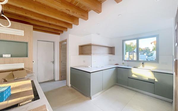 Maison à louer    5 pièces •  Anglet