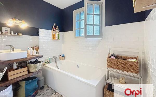 Maison à vendre    6 pièces •  Brive-la-Gaillarde