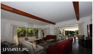  PORTO VECCHIO - LECCI - MAISON 350 M2 ENVIRON - 7 CHAMBRES - TERRAIN 1770 M2 - PISCINE - JACUZZI - SOLARIUM