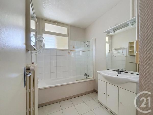 Appartement F3 à vendre  3 pièces - 89,05 m 2   BAGNOLS SUR CEZE  - 30