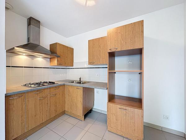 Izon – Maison avec garage dans résidence seniors