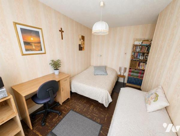 Maison de type T5 avec garage et jardin dans l'ensemble les Ensanges