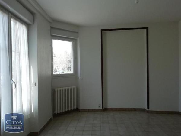 Location maison Mehun-sur-Yèvre (18500) 4 pièces 97.65m²