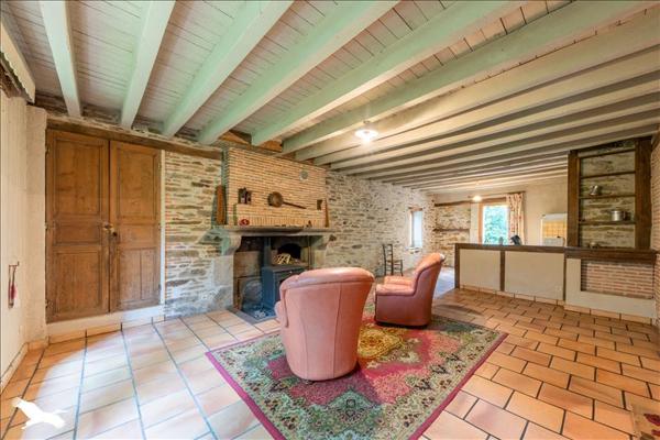 Maison à vendre |  Crozon-sur-Vauvre |  7 pièces | 183 m²