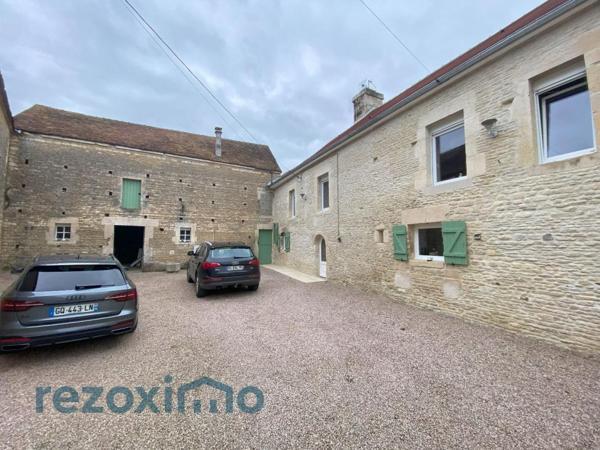 14270 Proche St Pierre sur dives maison de 236 m² + dépendance