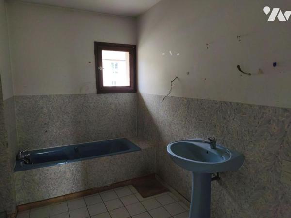 Habitation et local commercial - DOMFRONT