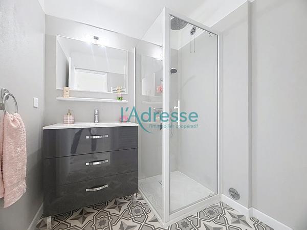 COUP DE COEUR ! Magnifique appartement 3 pièces traversant de 68 m² avec cave et parking !