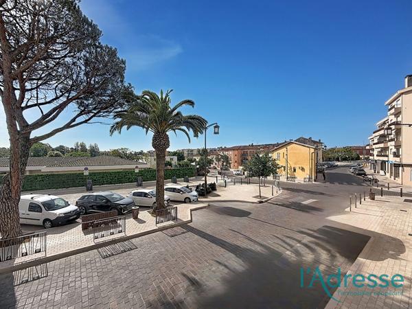 COUP DE COEUR ! Magnifique appartement 3 pièces traversant de 68 m² avec cave et parking !