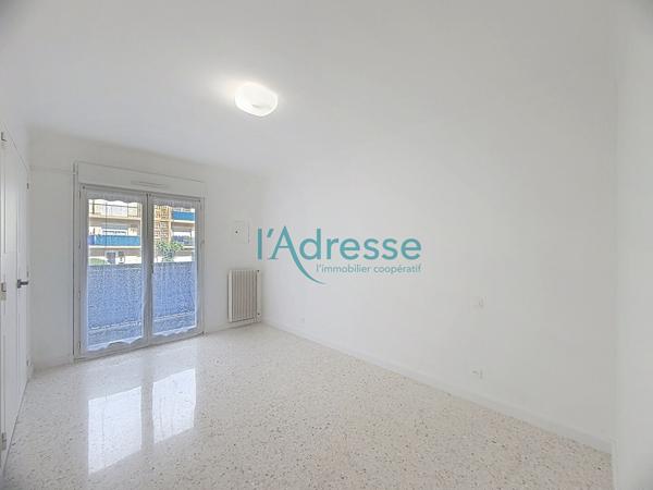 COUP DE COEUR ! Magnifique appartement 3 pièces traversant de 68 m² avec cave et parking !