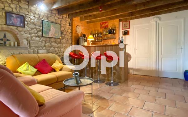 Maison à vendre    6 pièces •  Fontaine-Guérin