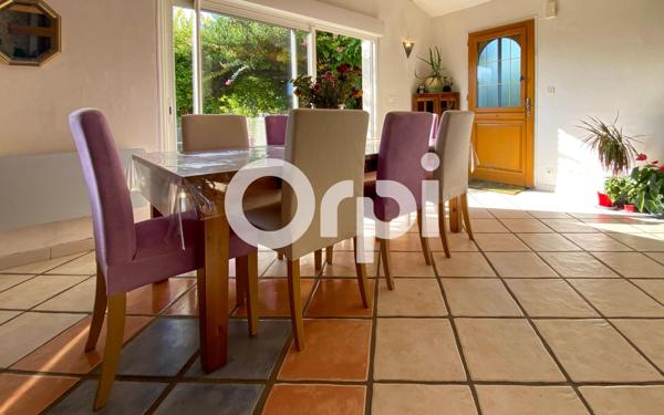 Maison à vendre    6 pièces •  Fontaine-Guérin