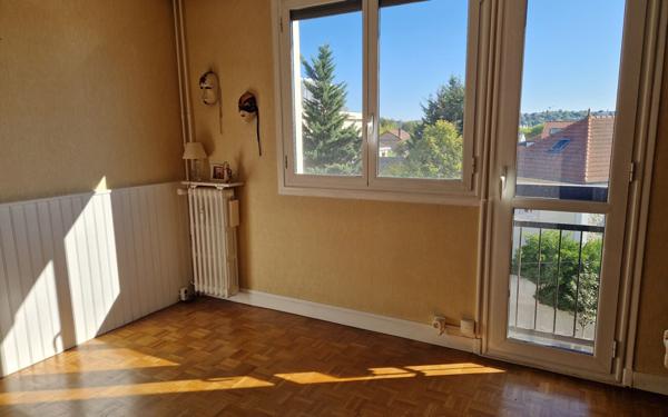 Appartement à vendre    2 pièces •  Saint-Maur-des-Fossés