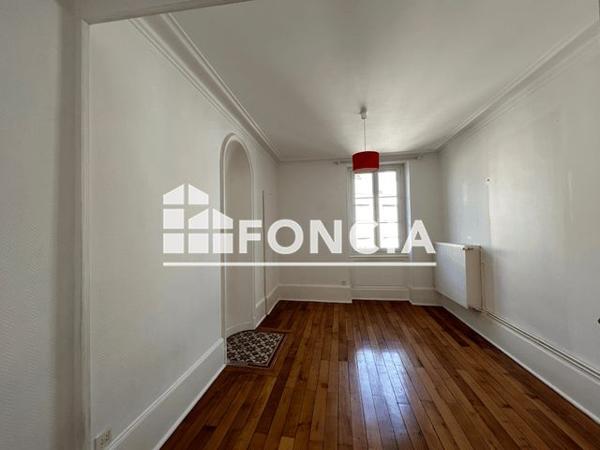 Location Appartement 7 pièces 127.4 m² - 5 RUE DE MONTIGNY Dijon 21000