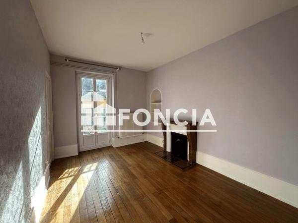 Location Appartement 7 pièces 127.4 m² - 5 RUE DE MONTIGNY Dijon 21000