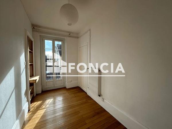 Location Appartement 7 pièces 127.4 m² - 5 RUE DE MONTIGNY Dijon 21000