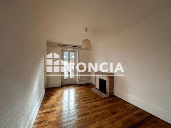 Location Appartement 7 pièces 127.4 m² - 5 RUE DE MONTIGNY Dijon 21000